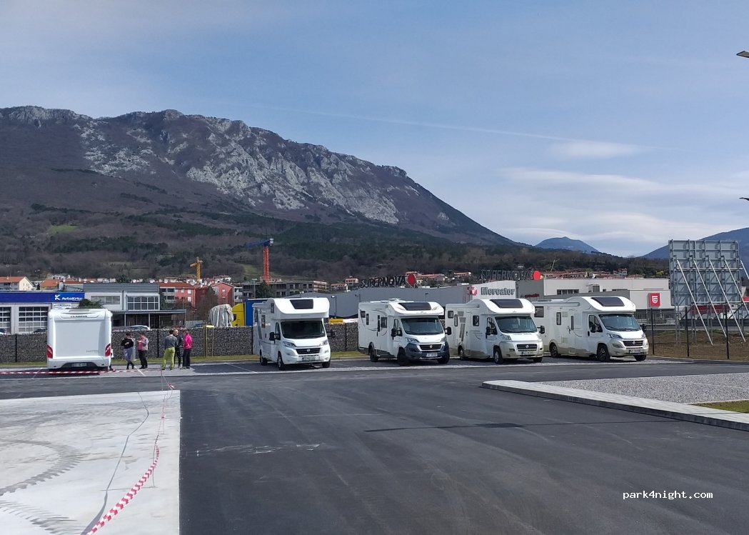 (5270) Ajdovščina - 17 Tovarniška cesta — foto