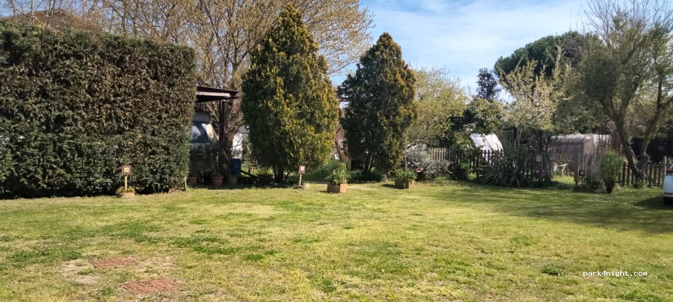 Area sosta Cardano Parking for Campers — foto 4