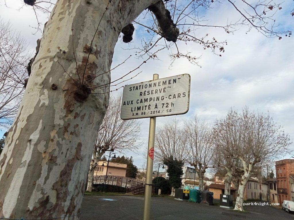 (31190) Auterive - Rue des Docteurs Basset — foto