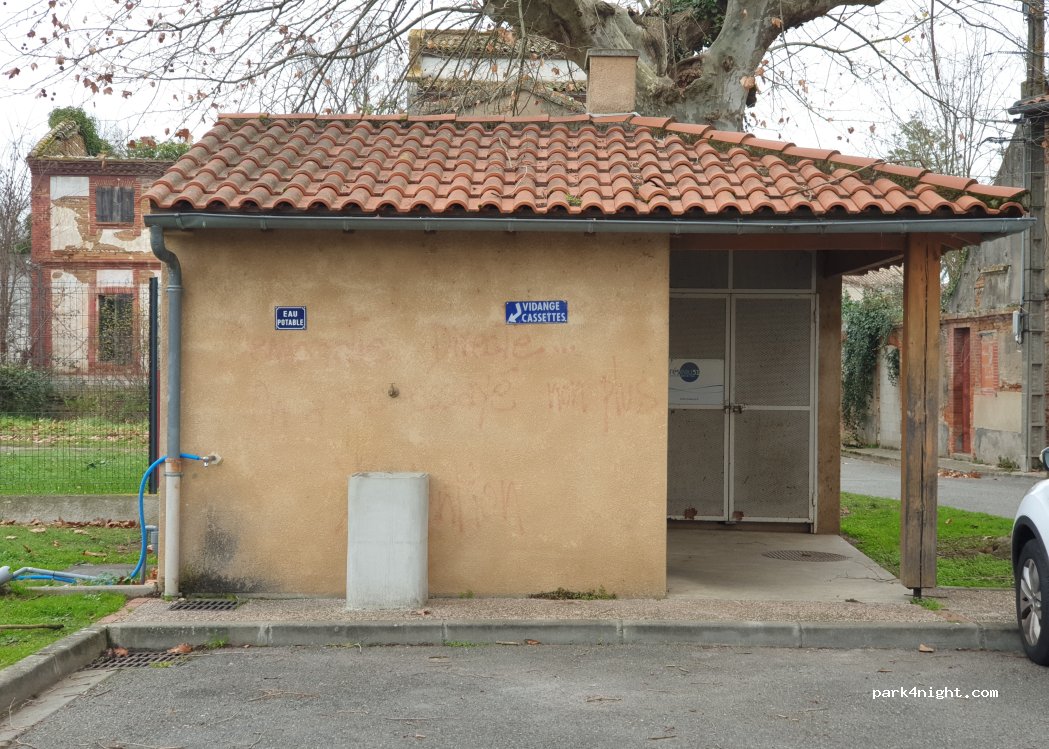 (31190) Auterive - Rue des Docteurs Basset — foto 4