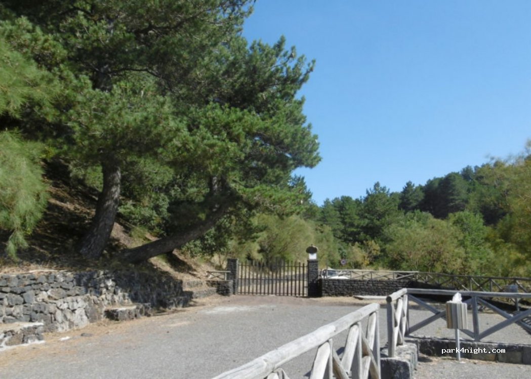 (95031) Adrano - Unnamed Road — foto