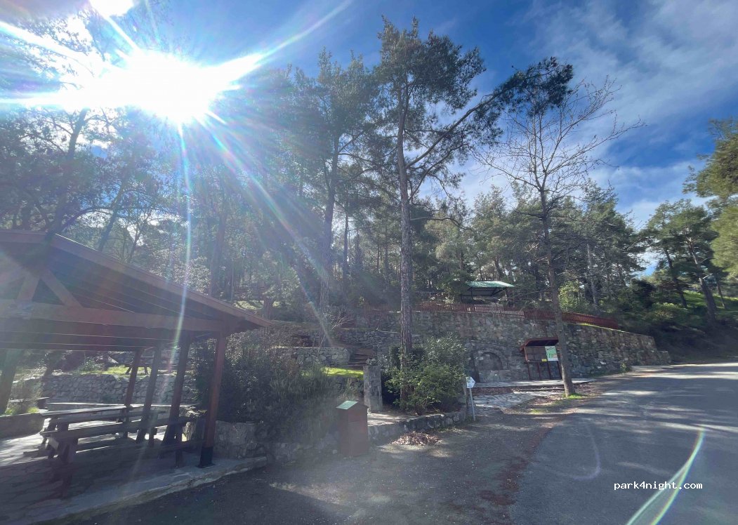 (4560) Louvaras - Unnamed Road — foto 2
