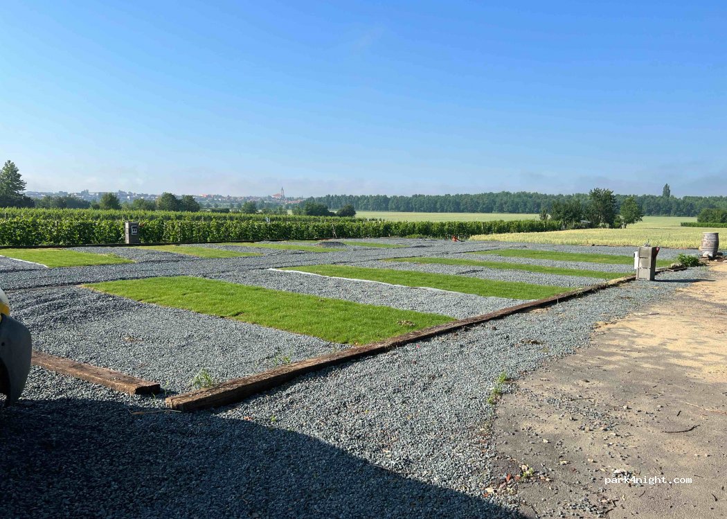 (691 02) Velké Bílovice - 665 Pod Panskýma — foto