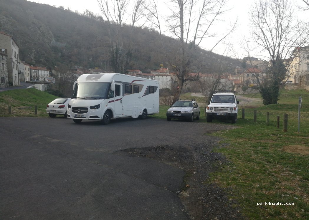 (43380) Saint-Cirgues - 7 Ruelle de la Republique — foto