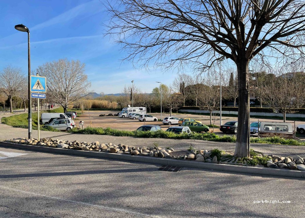 (83520) Roquebrune-sur-Argens - Rue Près Cheveaux — foto 2