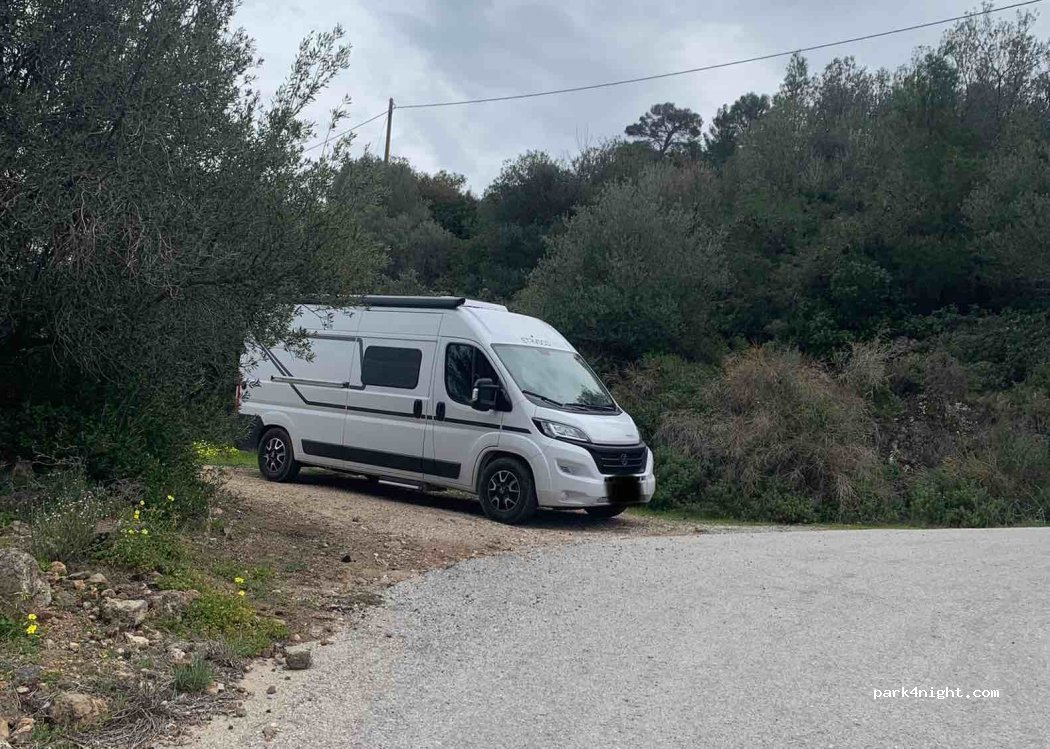 (180 30) Methana - Unnamed Road — foto