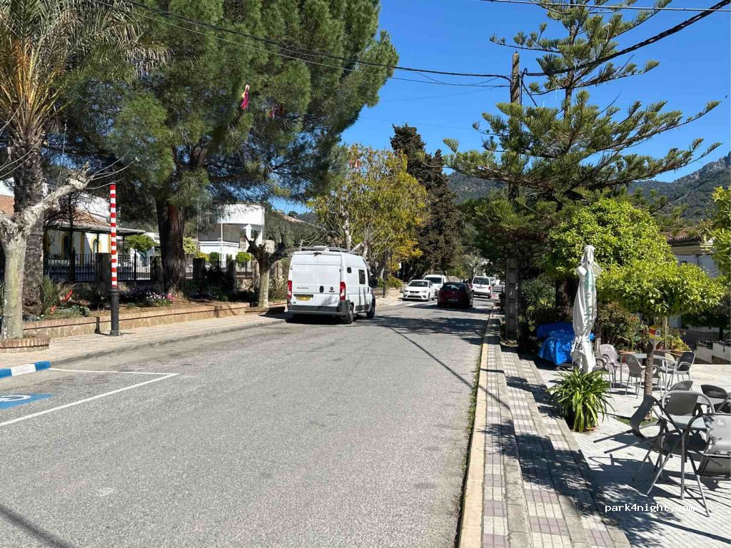 (29490) El Colmenar - 40 Avenida Santiago — foto