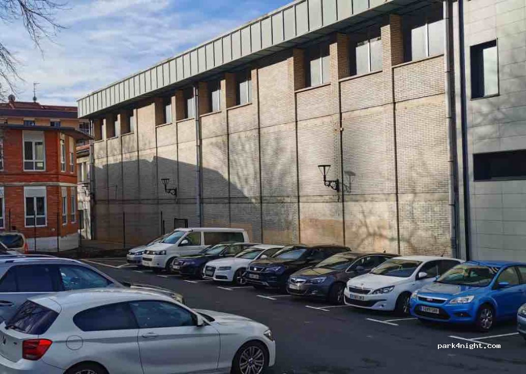 (20740) Zestoa - 5 Manuel Uztapide Plaza — foto