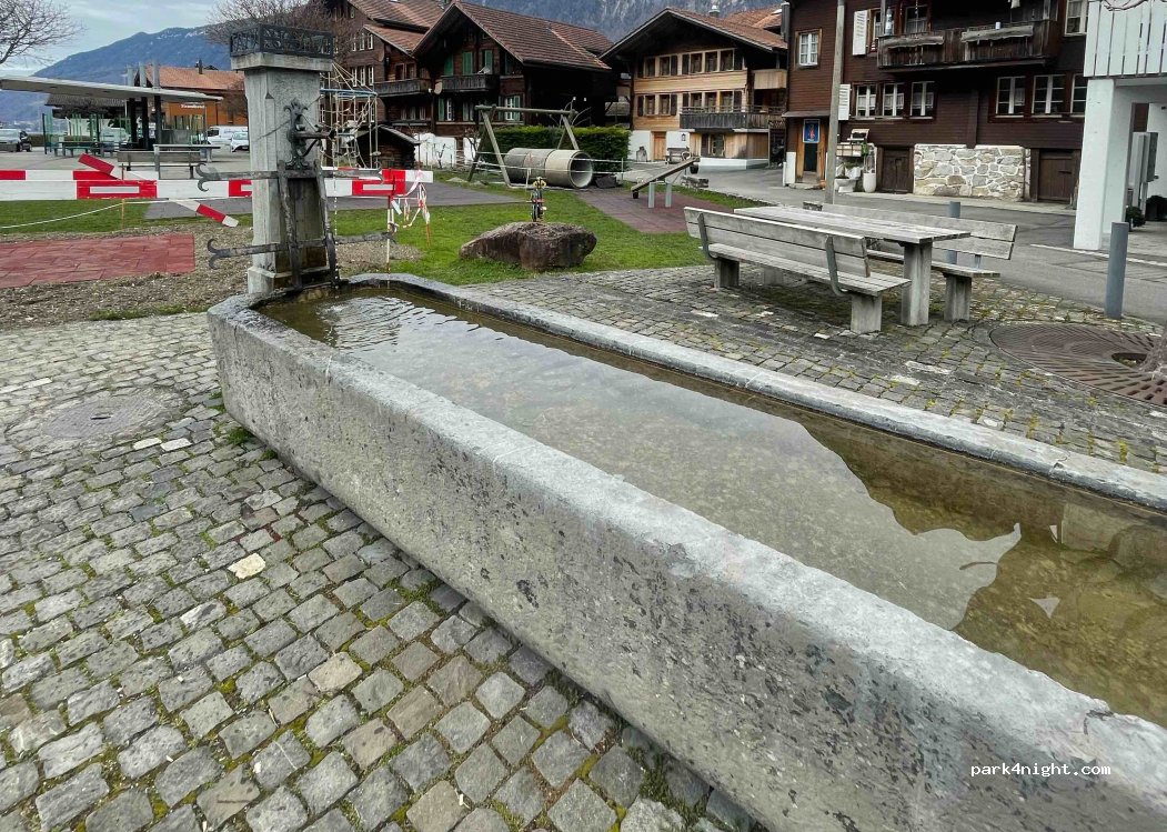 (3807) Iseltwald - 39 Brügg — foto