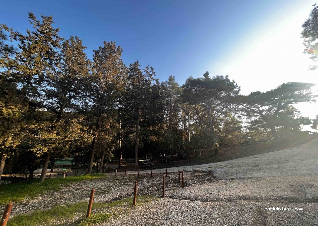 (8852) Neo Chorio - unnamed road — foto