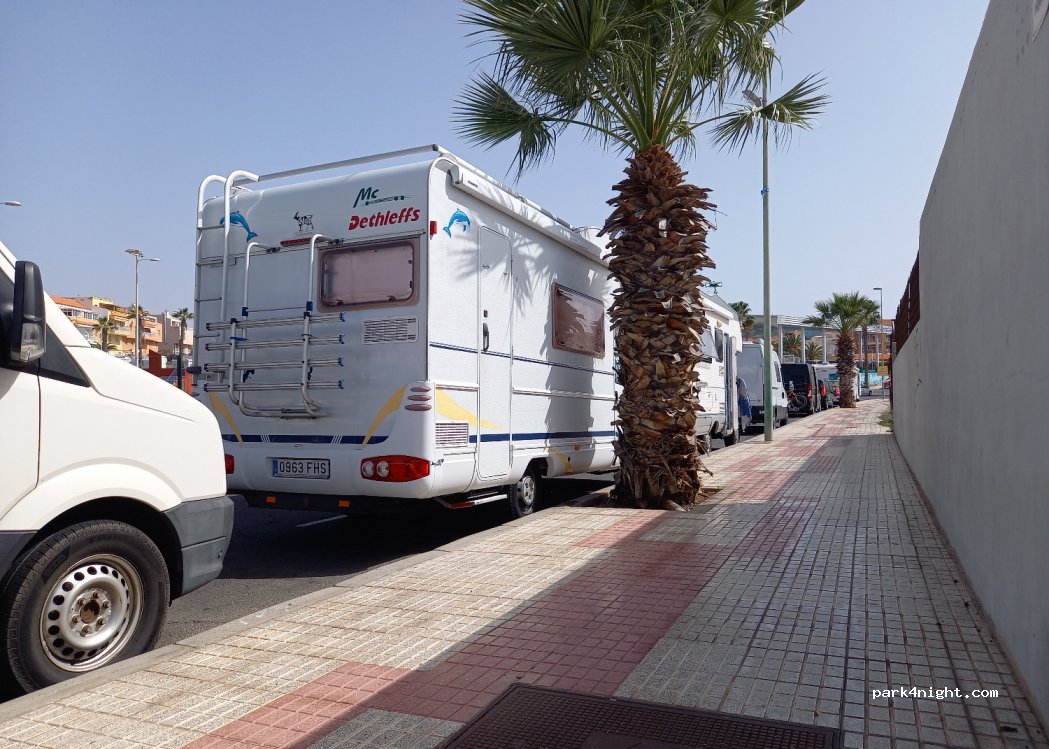 (38687) Guía de Isora - 2A Avenida Altamar — foto