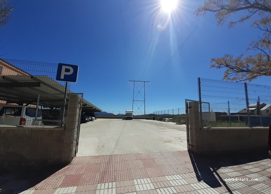 (23140) Noalejo - 66 Avenida de la Constitucion — foto 2