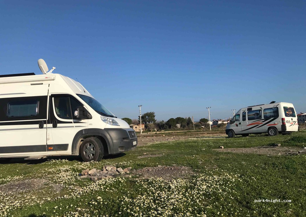 (35460) Seferihisar - 80 137. Sokak — foto