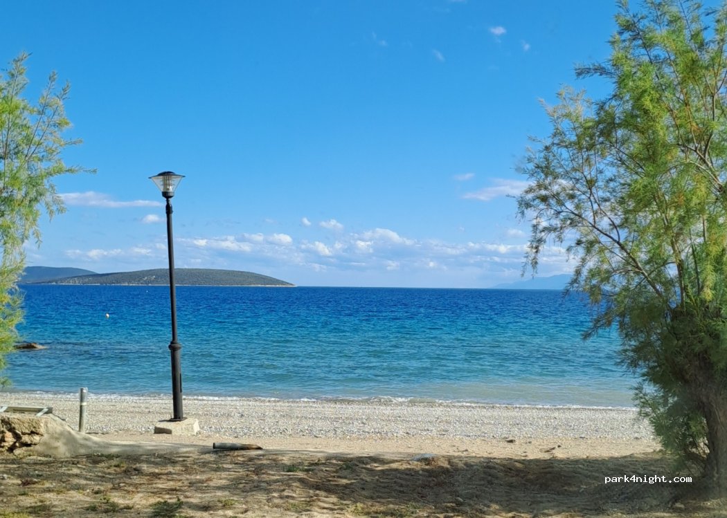 Plaka beach camping — foto 3
