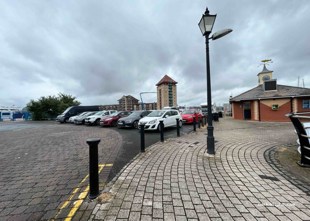 (SA1 1UN) Swansea - Trawler Road — foto