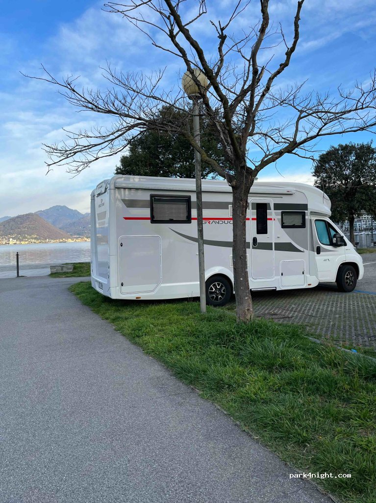 (21014) Laveno-Mombello - Via Gaggetto — foto 2