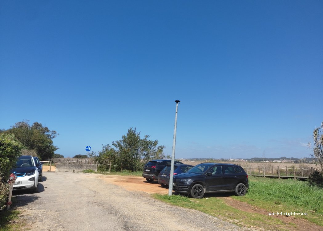 (3885-580) Esmoriz - 553 Rua Gaspar Corte Real — foto