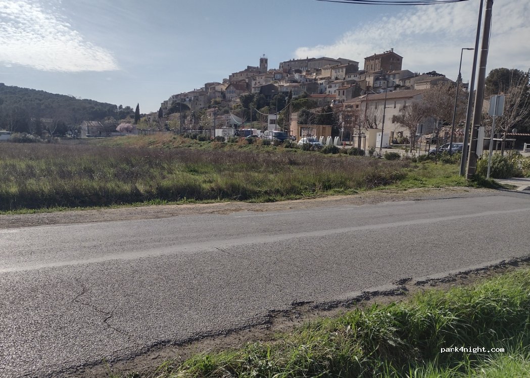 (13320) Bouc-Bel-Air - A51 — foto