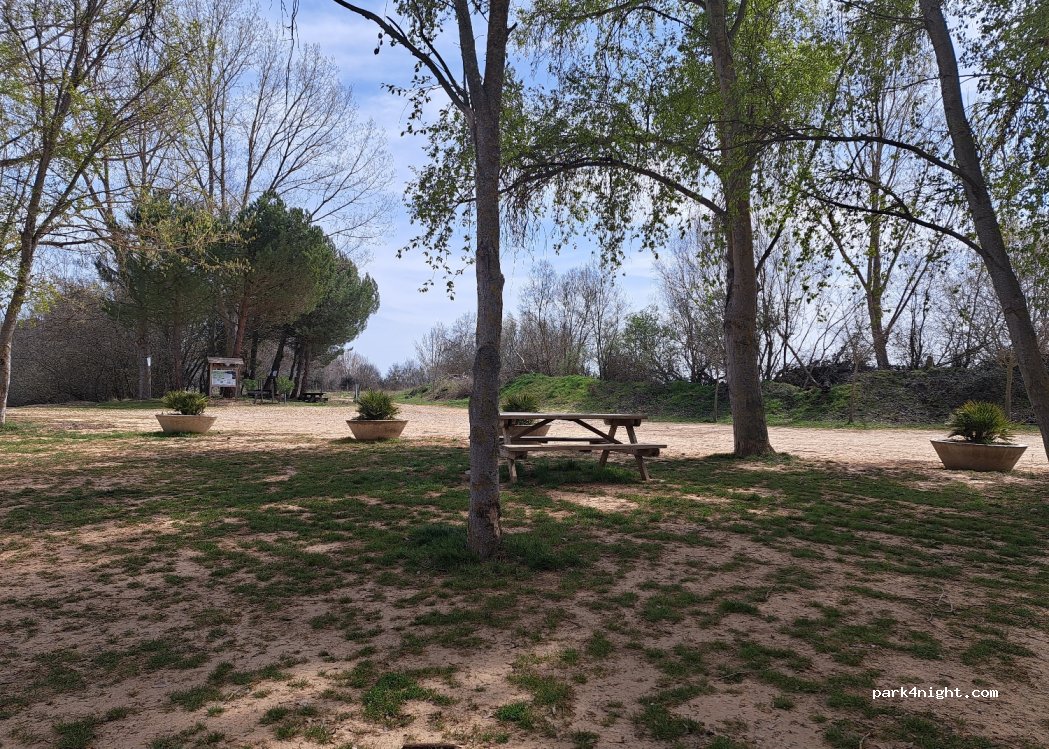 (49625) Santibáñez de Tera - unnamed road — foto 2