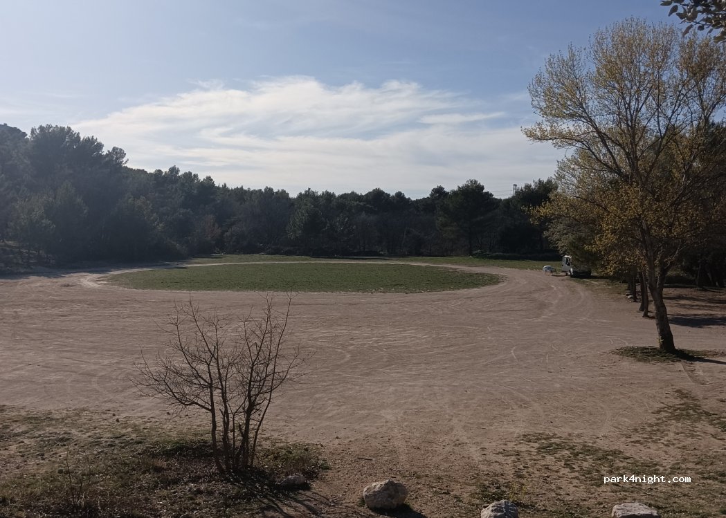 (13109) Simiane-Collongue - Rte des Putis — foto