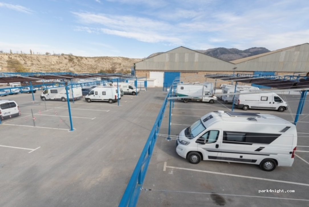 Auto Camper Jun — foto