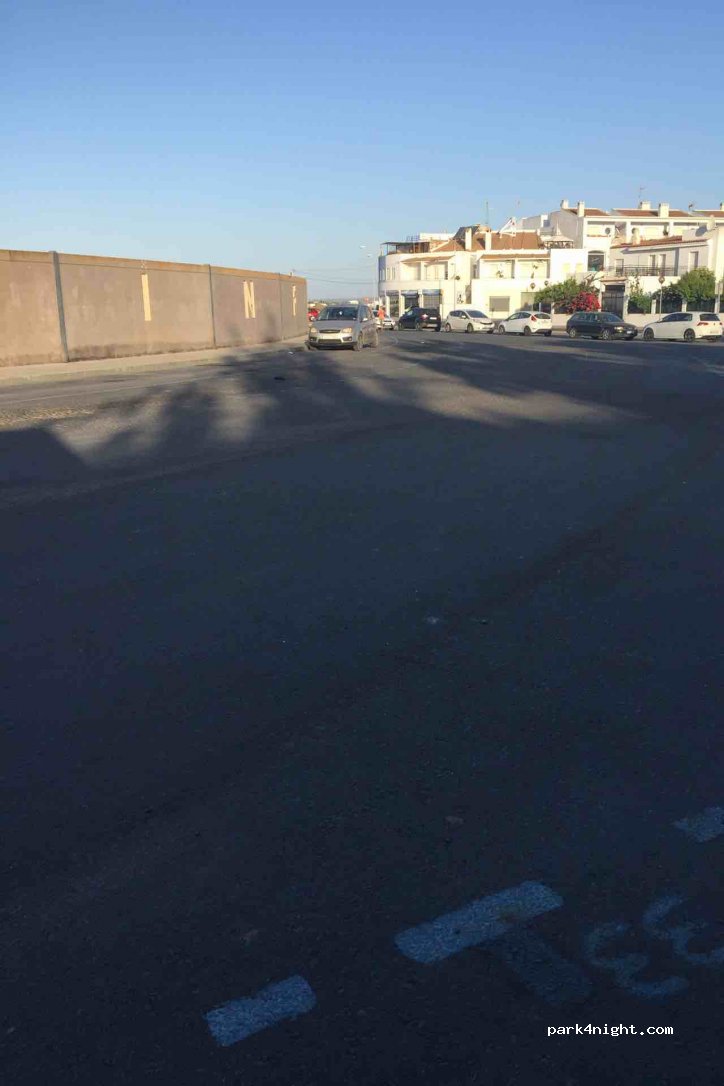 (21400) Ayamonte - 23A Avenida Alcalde Narciso Martín Navarro — foto 2