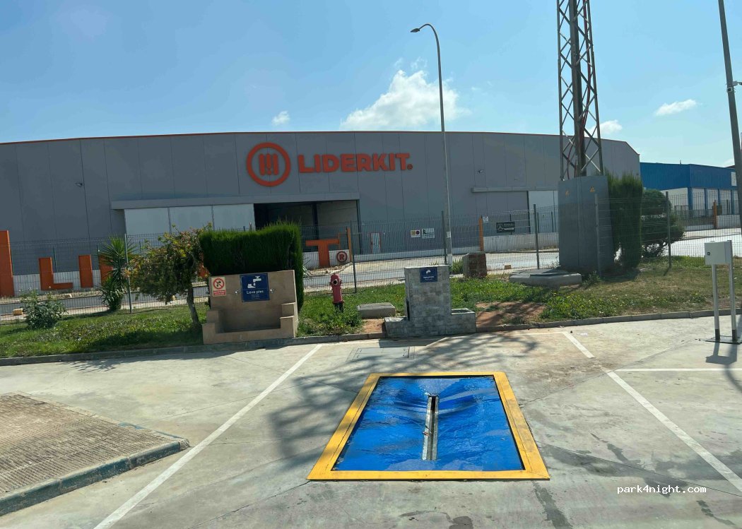 Aire de camping-cars Guarromán — foto 2