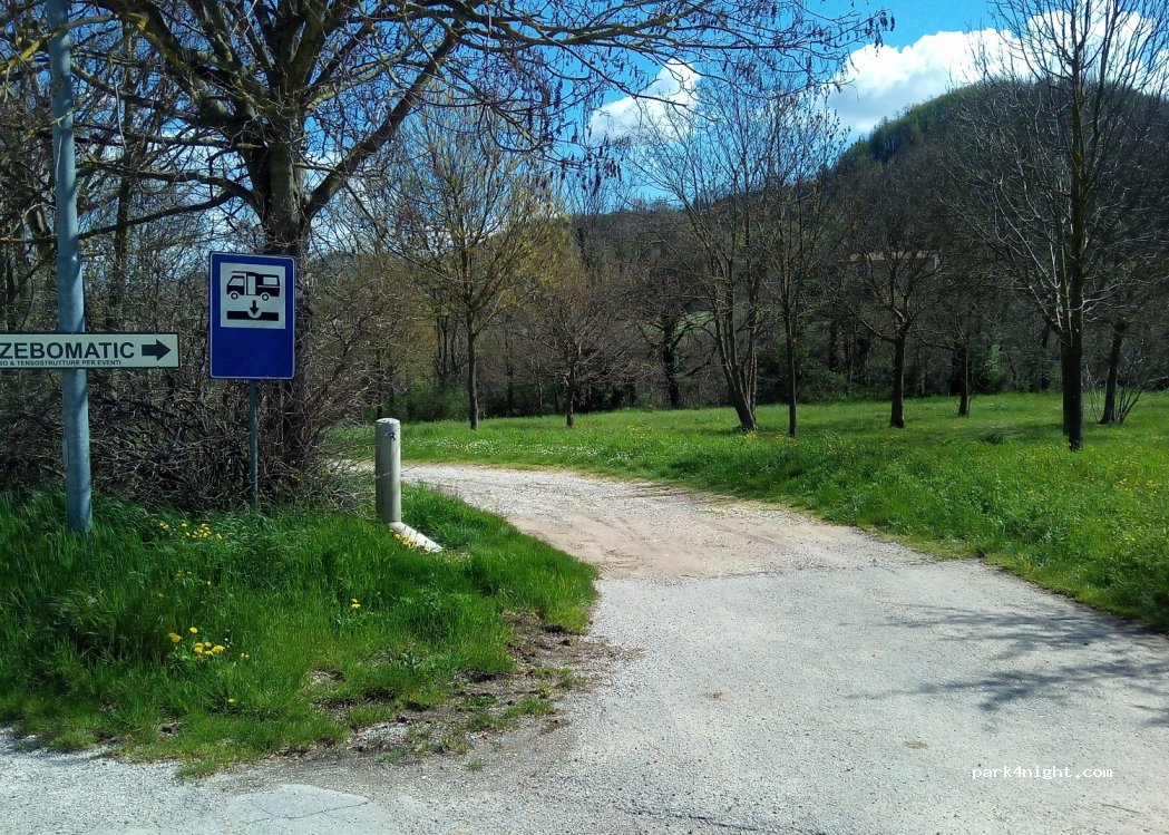(61048) Sant'Angelo In Vado - 14 Via Cascata del Sasso — foto