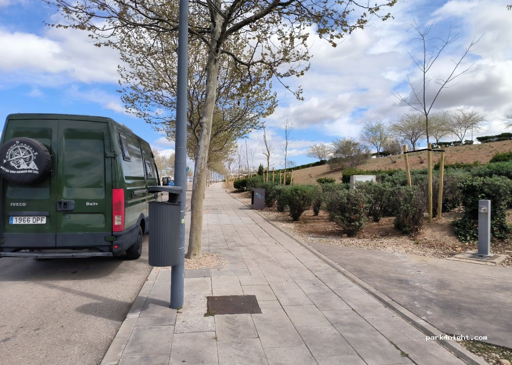 (28860) Paracuellos de Jarama - 2 Calle de la Ronda del Arroyo — foto 2