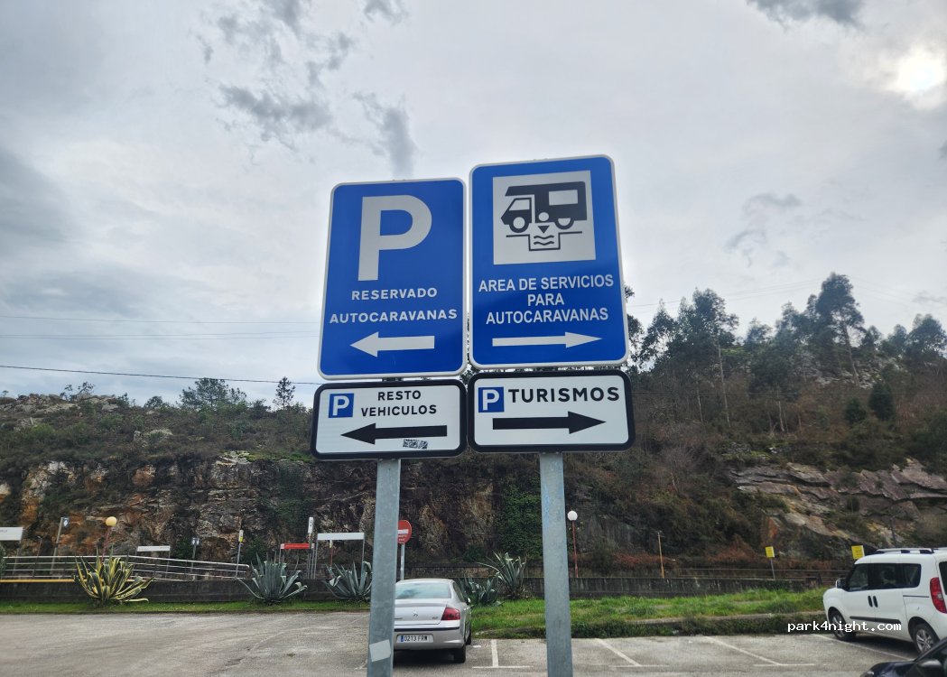 (33700) Luarca - 14 Avenida Estación — foto 5