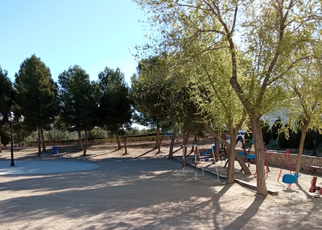 (13610) Campo de Criptana - 22 Calle Sol — foto