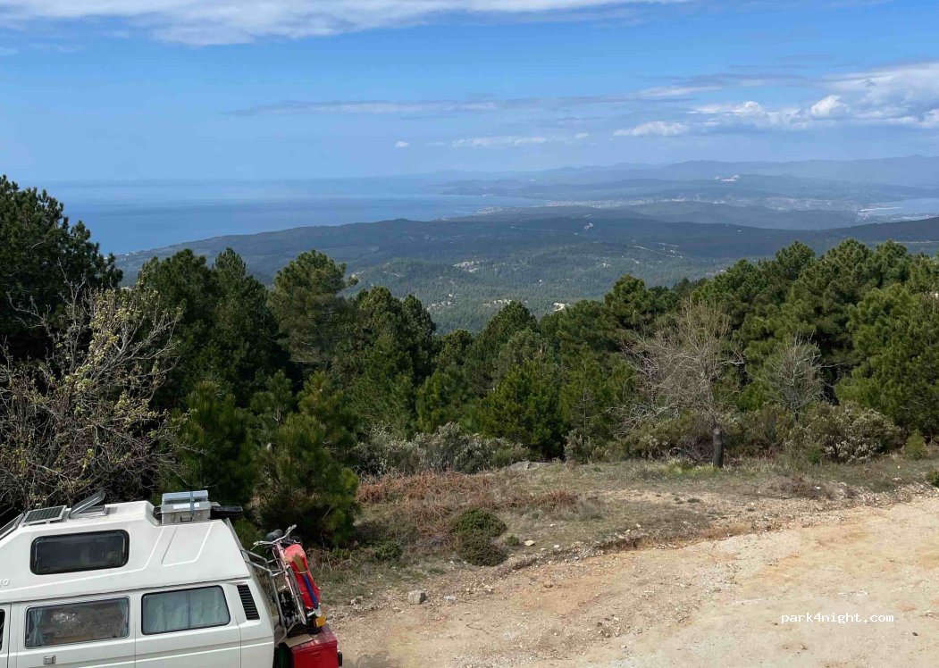 (630 81) Sikia - Unnamed Road — foto