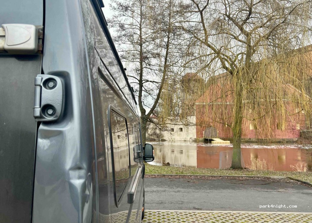 (350 02) Cheb - Koželužská — foto 2
