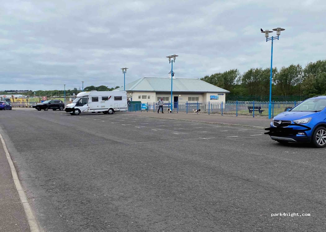 (DD11 1QD) Arbroath - 1 Queen's Drive — foto 2