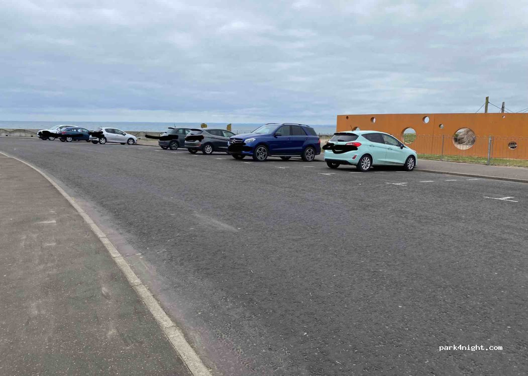 (DD11 1QD) Arbroath - 1 Queen's Drive — foto 3