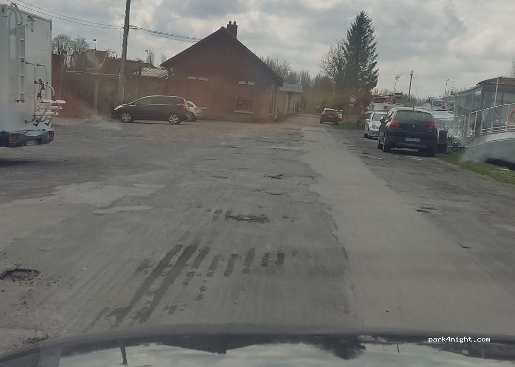 (59400) Cambrai - 6 Quai de Selles — foto 2