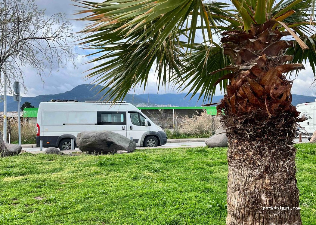 (35330) Balçova - No:1, 35330 Martı Sokak — foto