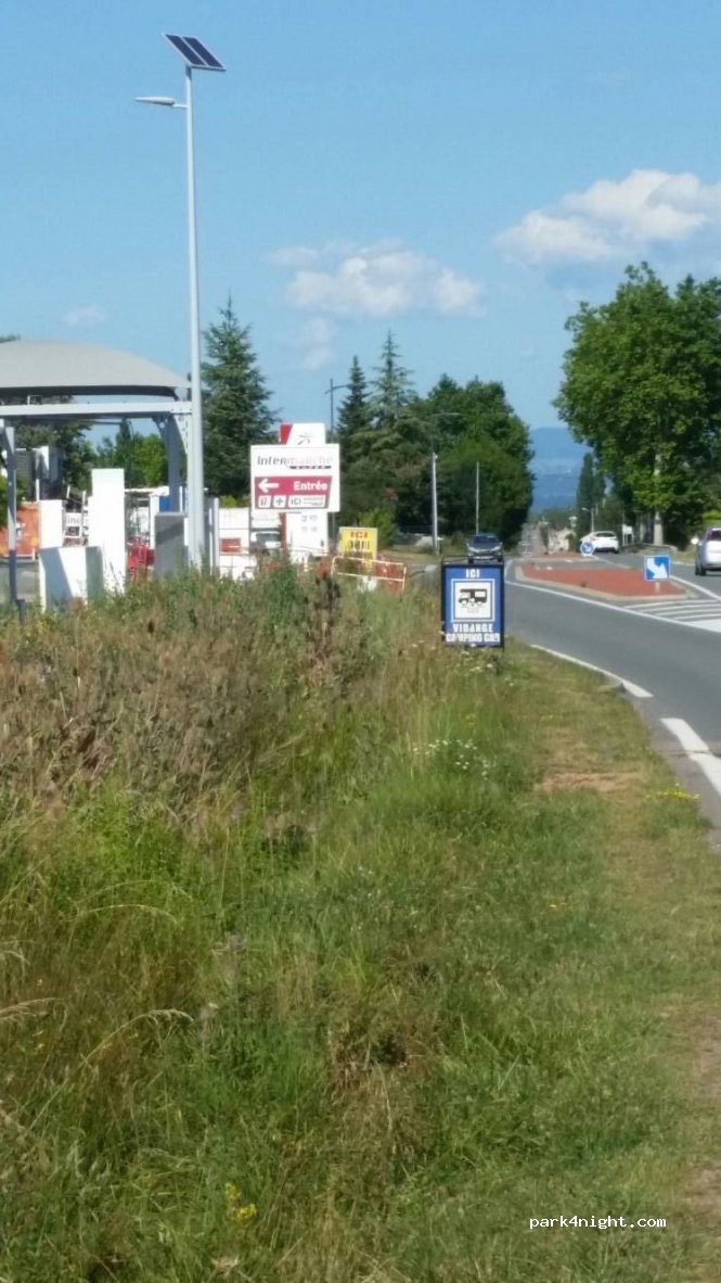 (42155) Lentigny - 1423 Route de Villemontais — foto 2