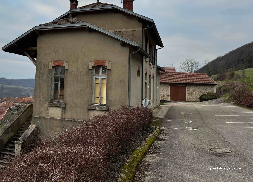 (01230) Cleyzieu - 40 Montée du Château — foto 2