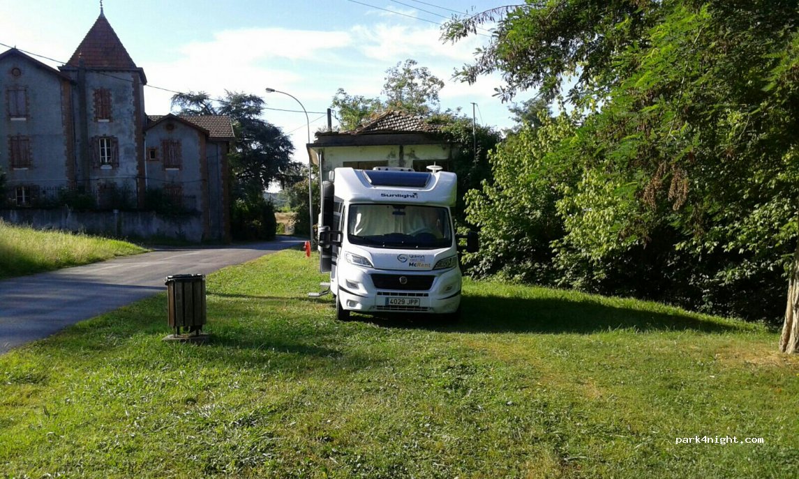 (64270) Puyoo - 1 Allée Schneider — foto 3