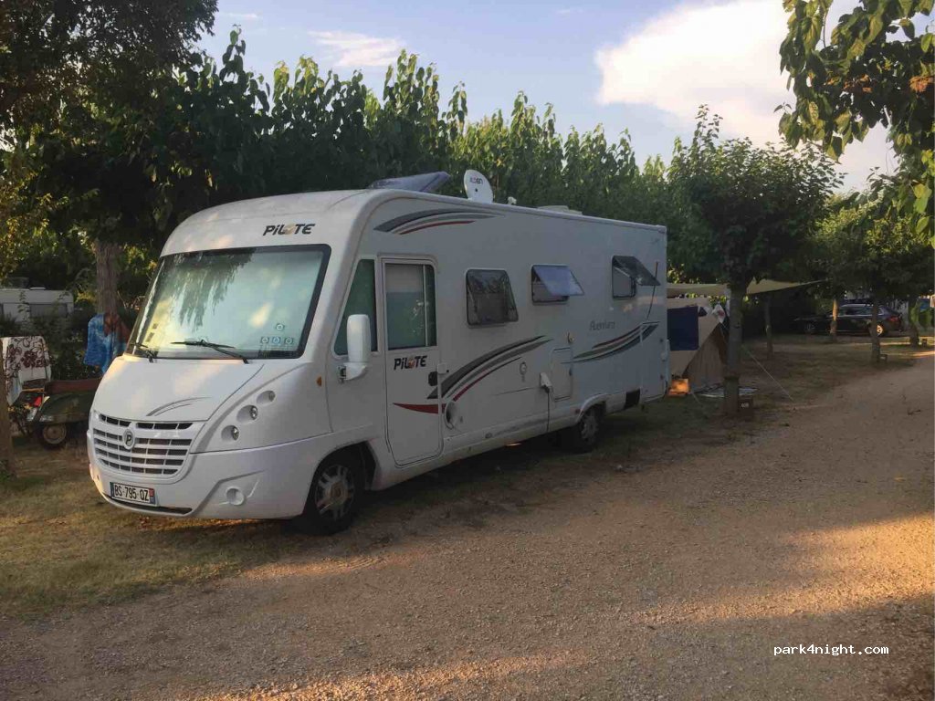 CAMPING MAS NOU — foto