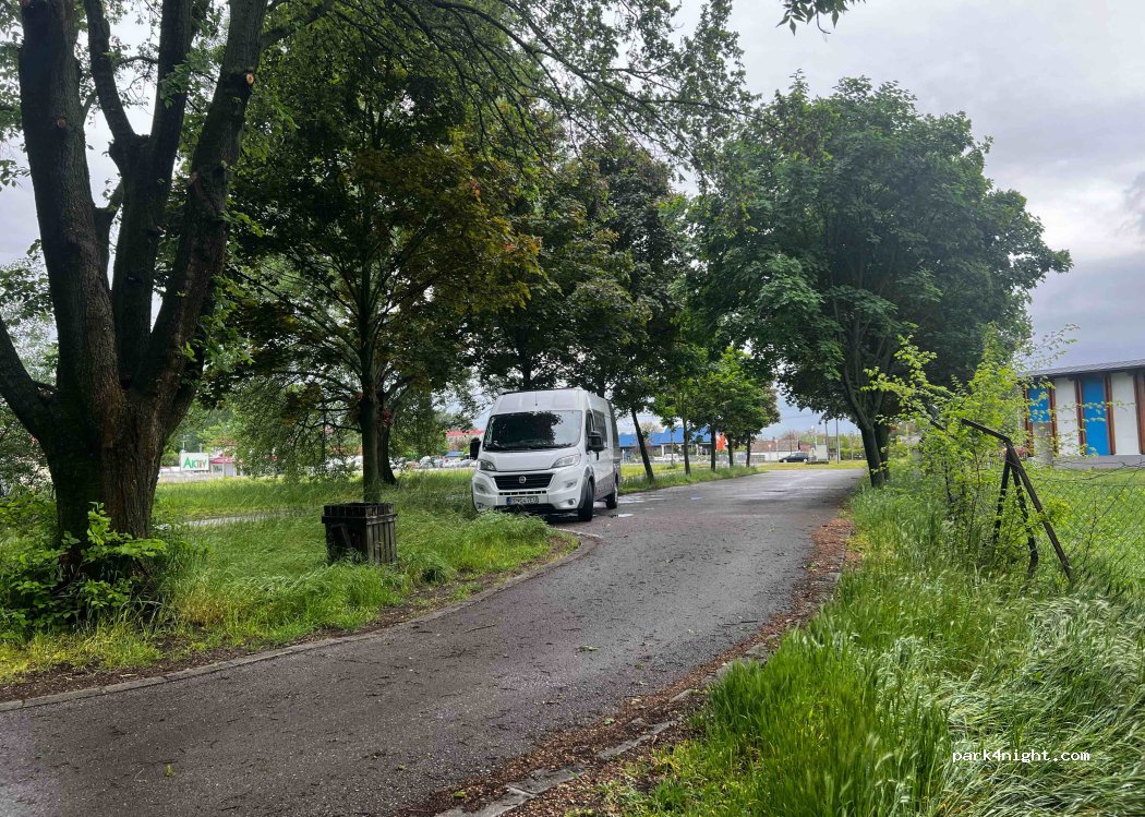 (6400) Kiskunhalas - 23 Kőrösi út — foto 2