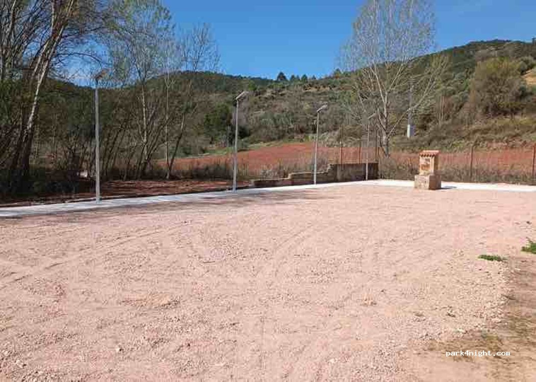 (02460) Villaverde de Guadalimar - 8 Calle Tierno Galvan — foto 2