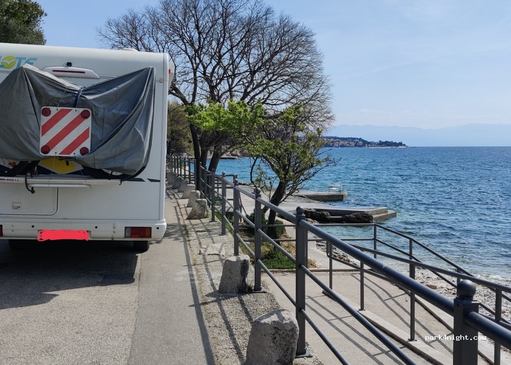 (51260) Crikvenica - 50 Šetalište Vladimira Nazora — foto