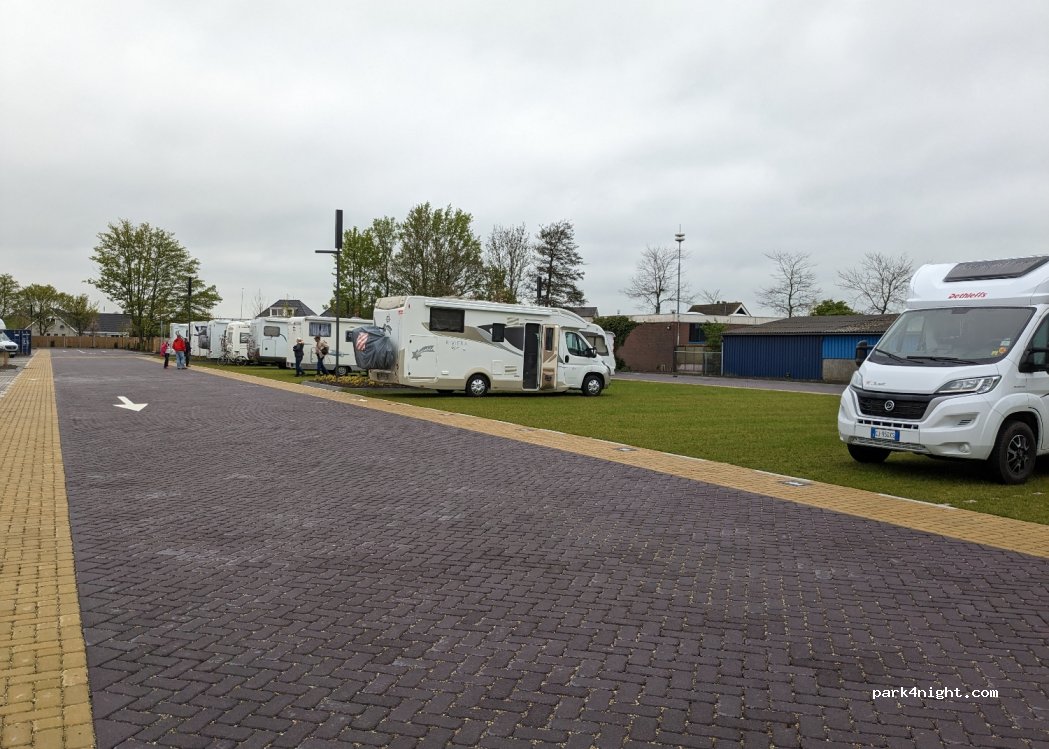 (2957 EN) Nieuw-Lekkerland - 13B Koggeplantsoen — foto