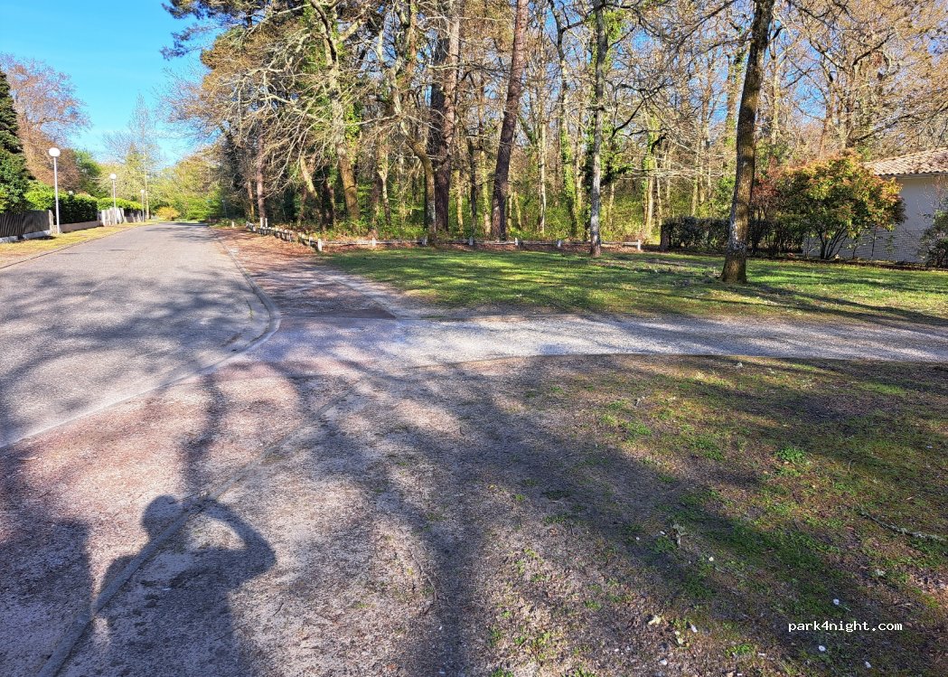 (33170) Gradignan - 27 Allée du Bois d'Anduche — foto