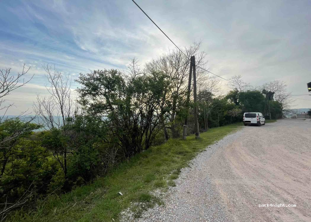 (52420) Počekaji - Unnamed Road — foto