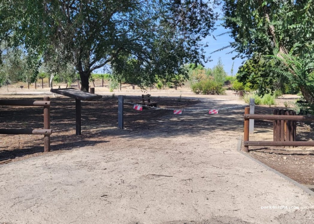 (50820) San Juan de Mozarrifar - Unnamed Road — foto 4