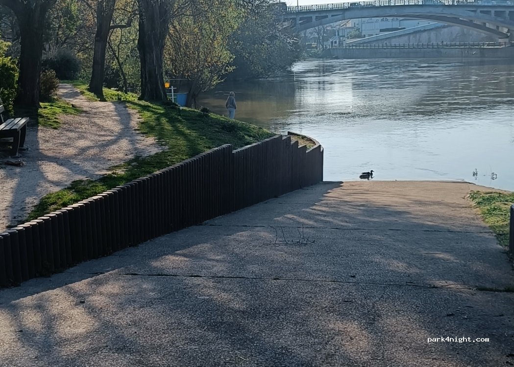 (94500) Champigny-sur-Marne - 22 Quai Victor Hugo — foto