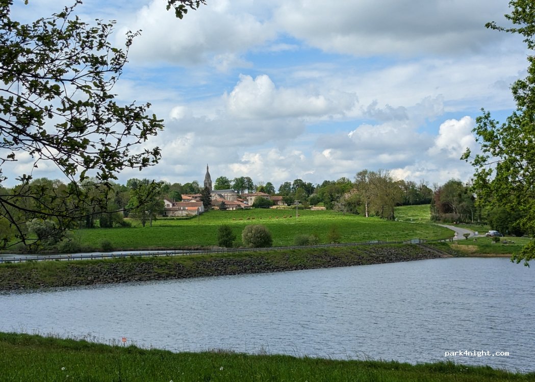(16310) Lésignac-Durand - Pré de la Moulde — foto 3